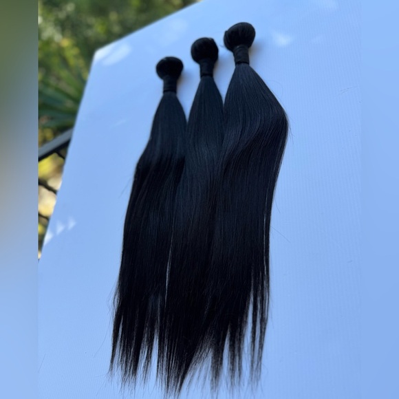 20 In Human hair Blend - Black straight Bundles three pieces - Picture 4 of 11